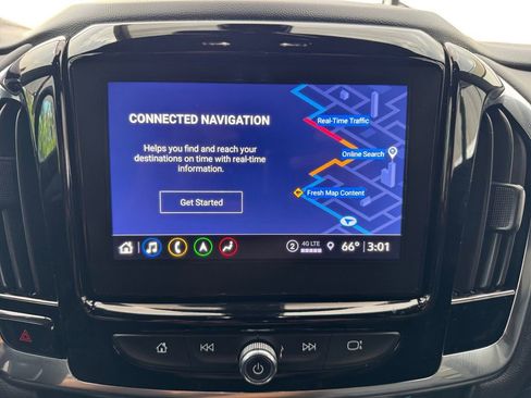 Used 2023 Chevrolet Traverse LT w/ LT Premium Package image 24