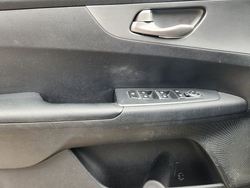 Used 2019 Kia Forte Sedan image 18