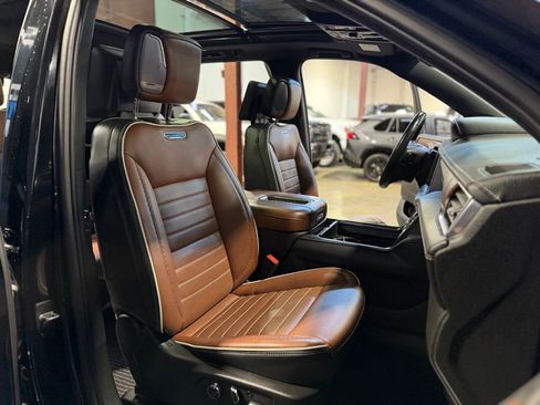 Used 2023 GMC Yukon Denali Ultimate AWD/4WD image 33