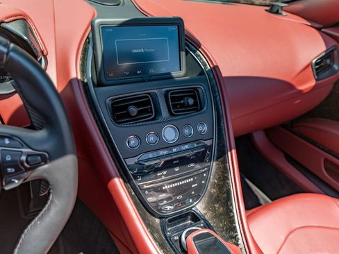 Used 2020 Aston Martin DBS Superleggera Volante RWD image 39