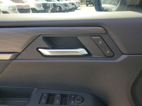 New 2026 GMC Acadia AT4 w/ Luxury Package AWD/4WD image 27