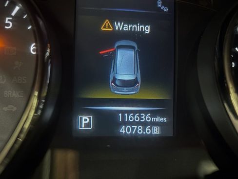 Used 2016 Nissan Rogue SV image 20