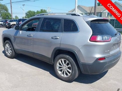 Used 2019 Jeep Cherokee Latitude w/ Popular Appearance Group AWD/4WD image 3