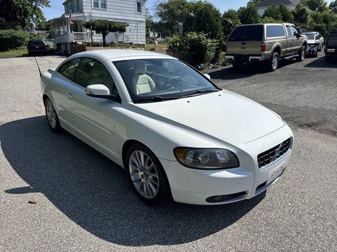 Used 2009 Volvo C70 T5 FWD image 10