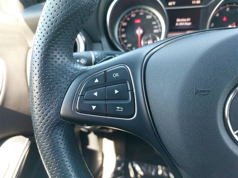 Used 2019 Mercedes-Benz GLA 250 4MATIC image 17