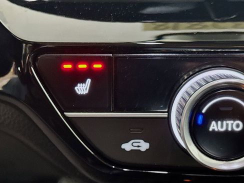 Used 2022 Honda Civic Touring image 19