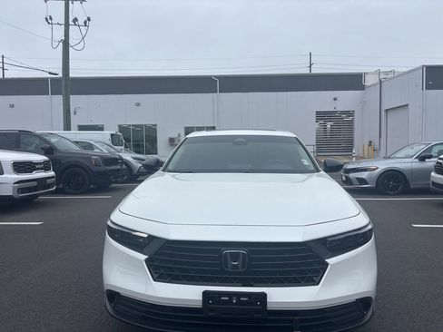 Used 2025 Honda Accord SE image 2