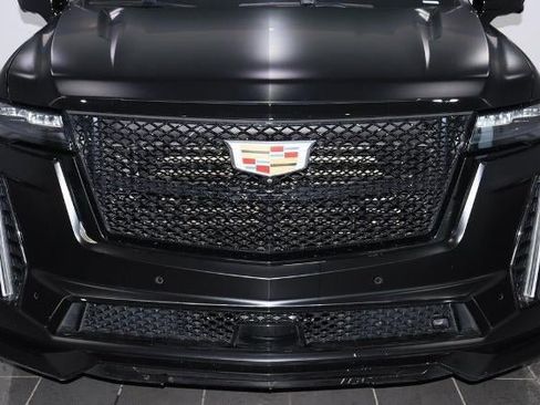 Used 2023 Cadillac Escalade V image 9