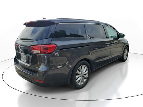 Used 2016 Kia Sedona EX image 6