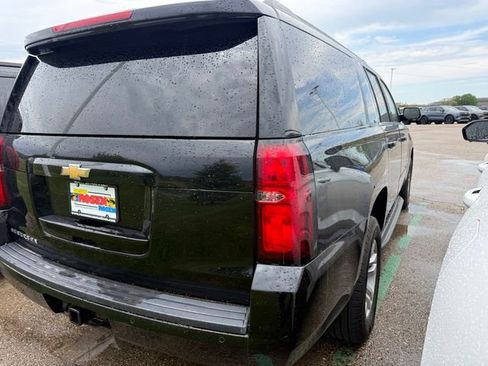 Used 2018 Chevrolet Suburban LT AWD/4WD image 6