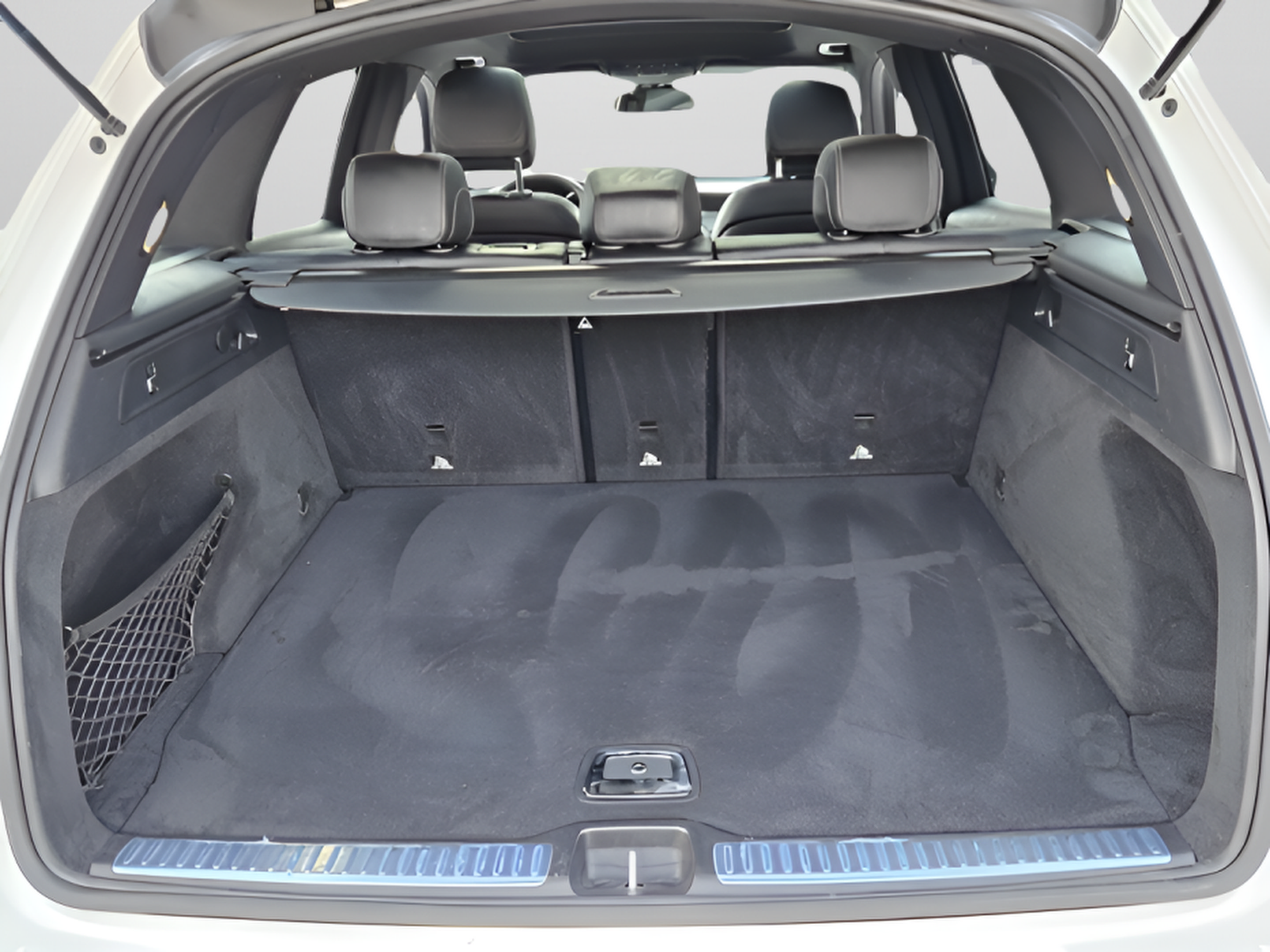 Used 2019 Mercedes-Benz GLC 300 4MATIC image 25