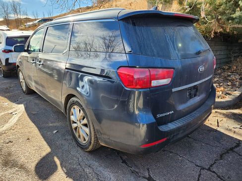 Used 2017 Kia Sedona EX image 12