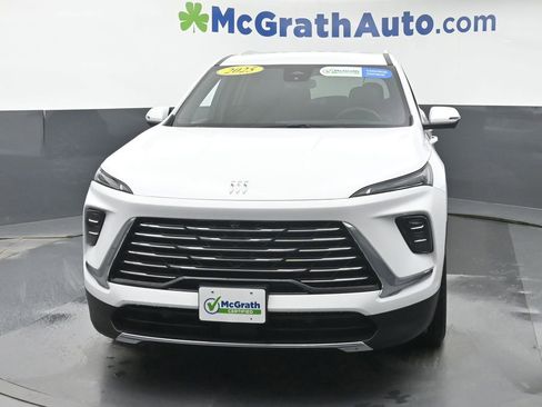 Used 2025 Buick Enclave Preferred image 5