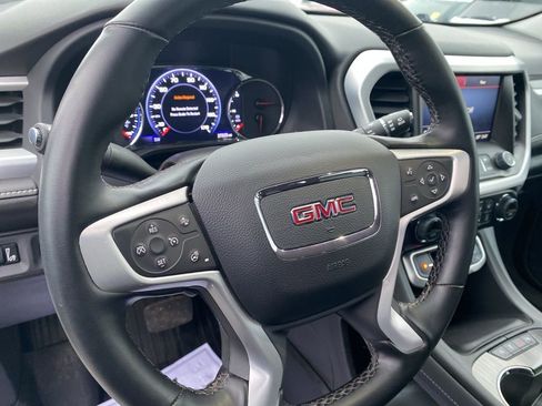 Used 2023 GMC Acadia SLT w/ Elevation Edition image 24