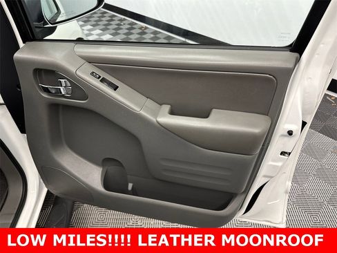 Used 2019 Nissan Frontier SL image 15