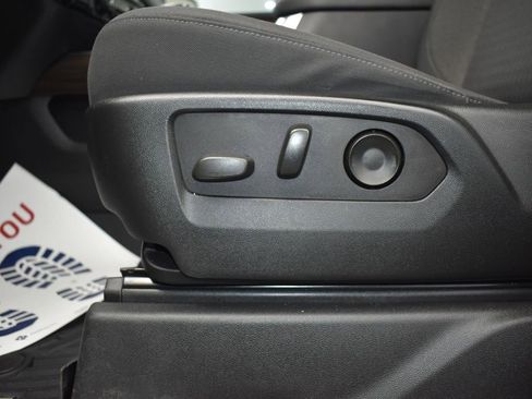 Used 2022 Chevrolet Silverado 1500 LT Trail Boss image 11