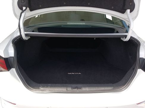 Used 2024 Nissan Sentra SV FWD image 13
