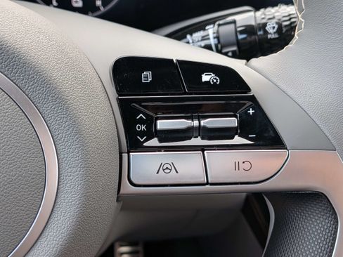 Certified 2026 Hyundai Elantra SEL FWD image 23