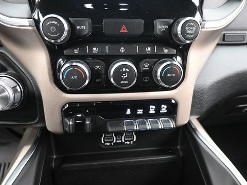 Used 2020 RAM 1500 Laramie image 16