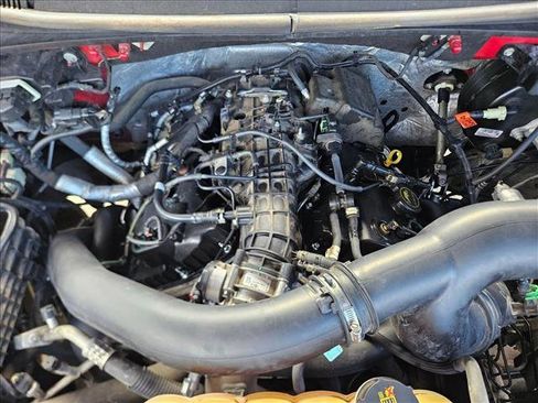 Used 2016 Ford F150 Lariat w/ Equipment Group 502A Luxury image 24