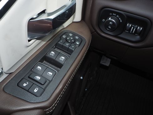 New 2026 RAM 3500 Laramie image 32