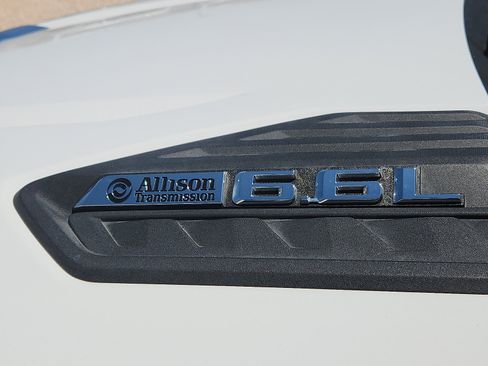 Used 2025 Chevrolet Silverado 2500 LT AWD/4WD image 9