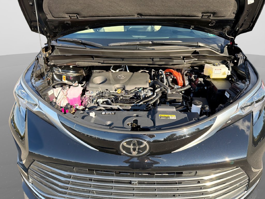 Used 2026 Toyota Sienna Platinum AWD/4WD image 25