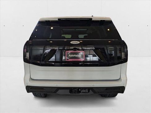 New 2025 Ford Expedition Active image 6