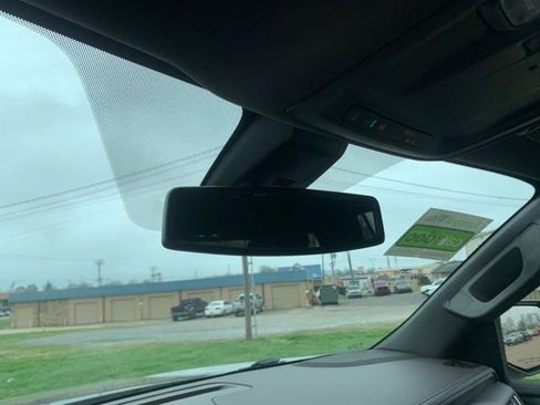 Used 2021 Chevrolet Tahoe Z71 w/ Z71 Off-Road Package image 19