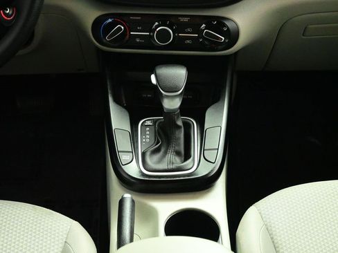 Used 2020 Kia Soul LX image 5