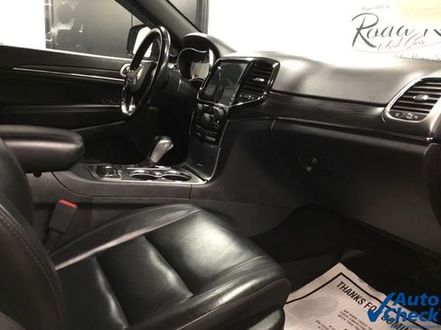 Used 2020 Jeep Grand Cherokee Limited image 38