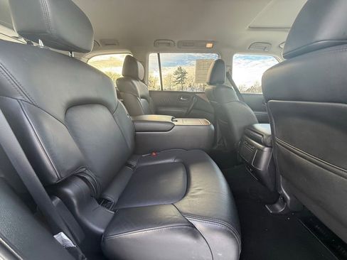 Used 2024 Nissan Armada SL w/ Captain's Chairs Package image 34