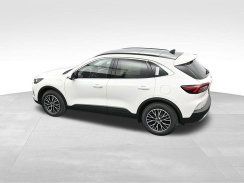 New 2025 Ford Escape SE image 28