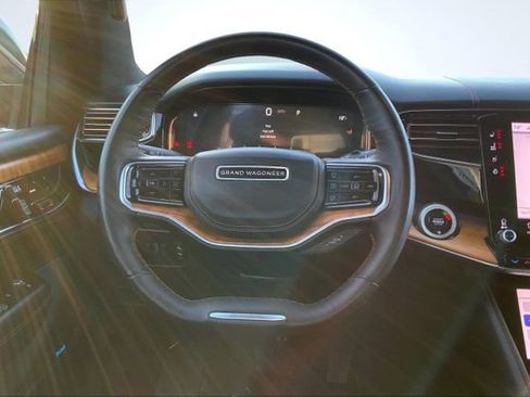 Used 2024 Jeep Grand Wagoneer L Series III image 16