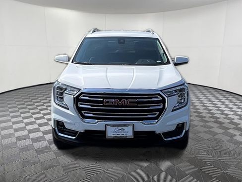 Used 2024 GMC Terrain SLT AWD/4WD image 2
