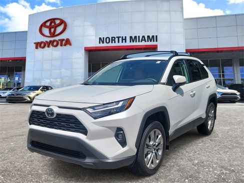 Used 2025 Toyota RAV4 XLE Premium image 2