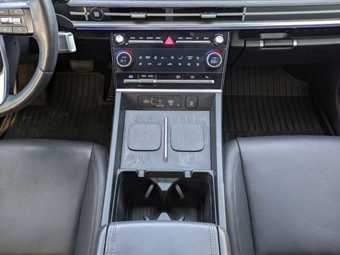Used 2025 Hyundai Santa Fe Limited FWD image 19