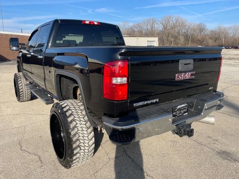 Used 2019 GMC Sierra 2500 SLT w/ Duramax Plus Package image 3