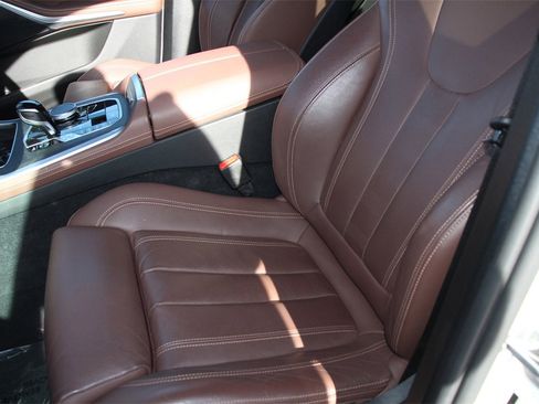 Used 2022 BMW X5 xDrive40i w/ Premium Package image 23