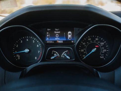 Used 2018 Ford Focus Titanium image 19