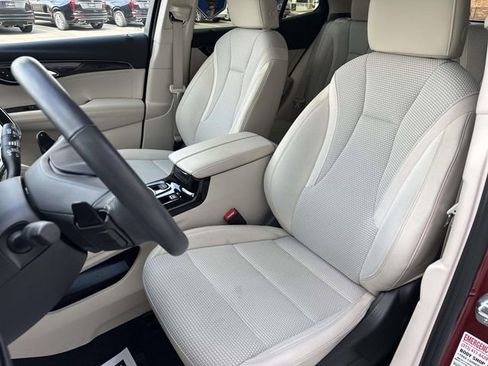 Used 2023 Buick Envision Preferred image 18