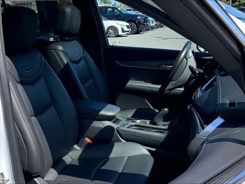 Used 2023 Cadillac XT6 Luxury AWD/4WD image 6