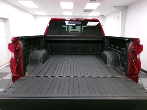 Used 2025 Chevrolet Silverado 1500 High Country w/ High Country Premium Package AWD/4WD image 11