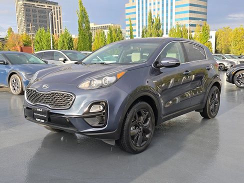 Certified 2022 Kia Sportage LX w/ LX AWD Value Edition Package image 8
