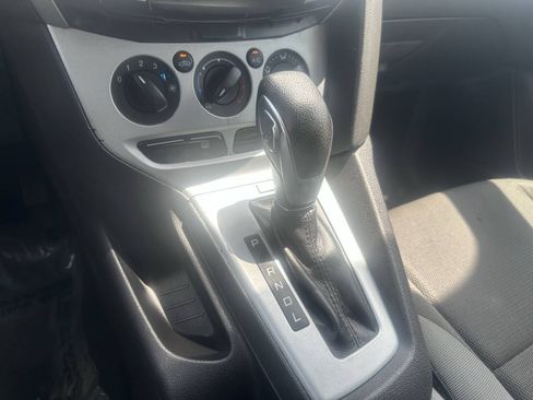 Used 2012 Ford Focus SE FWD image 12