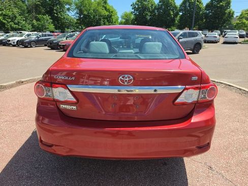 Used 2013 Toyota Corolla LE FWD image 4