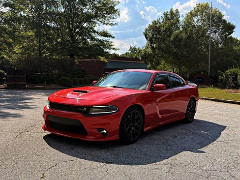Used 2017 Dodge Charger R/T Scat Pack w/ Beats Audio Group RWD image 1