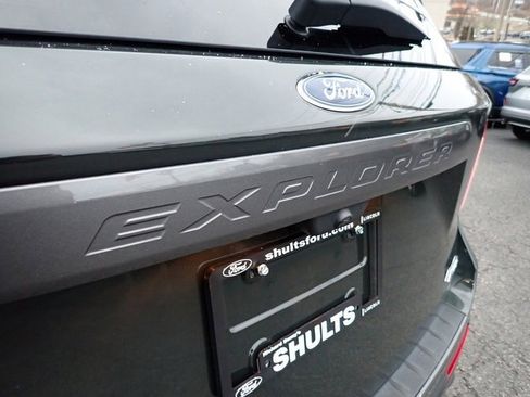 Certified 2023 Ford Explorer XLT w/ Equipment Group 202A image 6