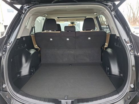 Used 2018 Toyota RAV4 XLE image 30