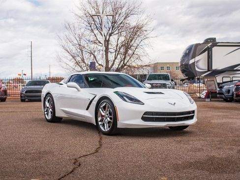 Used 2018 Chevrolet Corvette Stingray Coupe w/ 2LT Preferred Equipment Group image 1